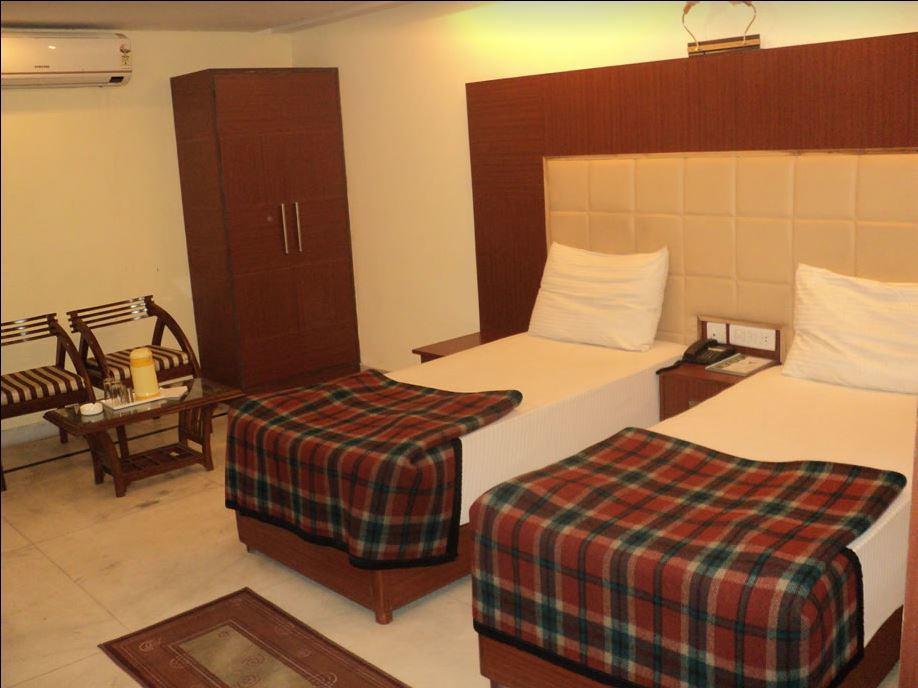 Hotel Swagat Palace Bhiwadi Экстерьер фото